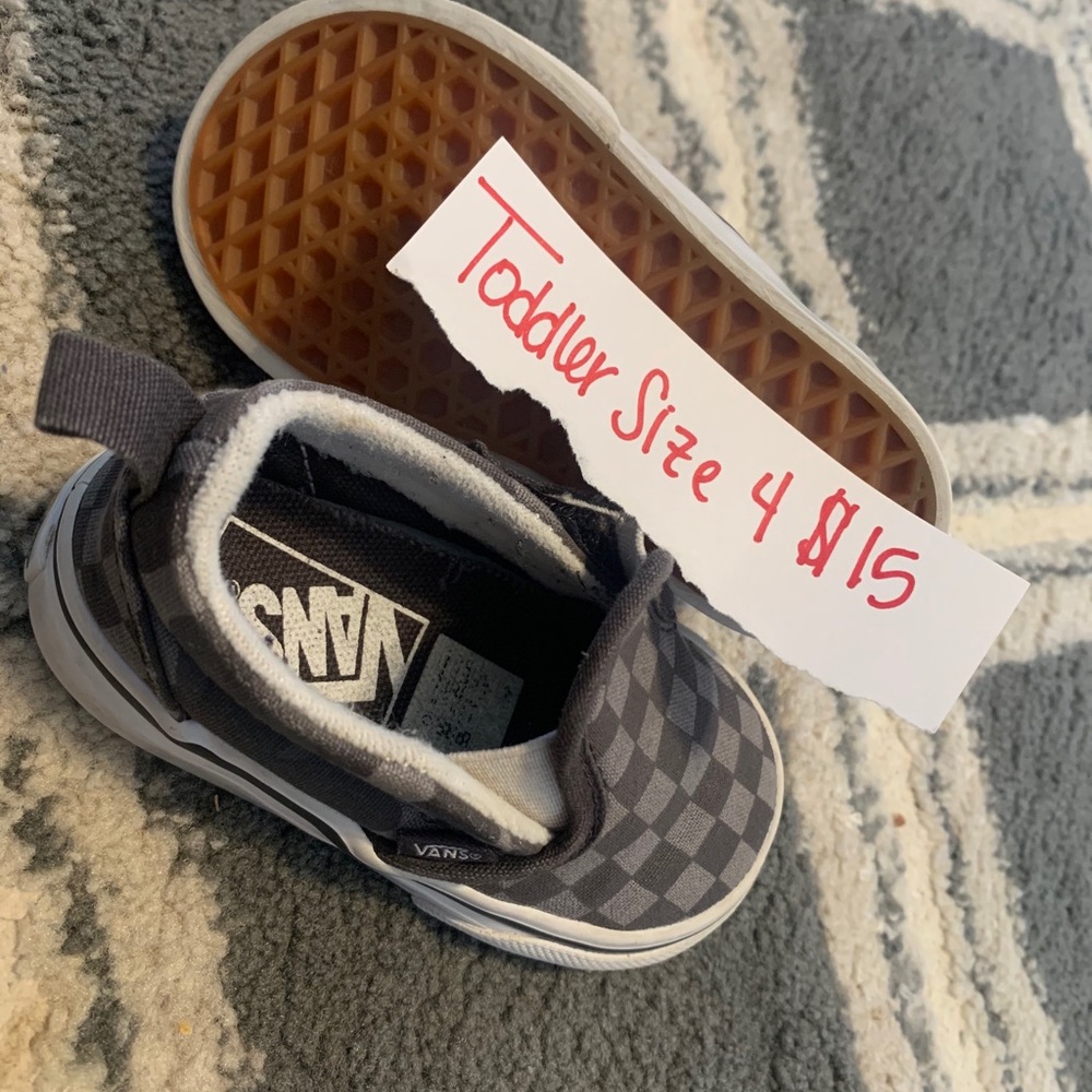 Toddler boys vans size 4